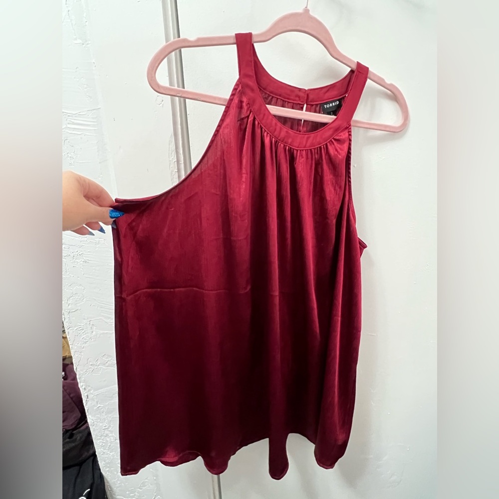 Beautiful Torrid red blouse